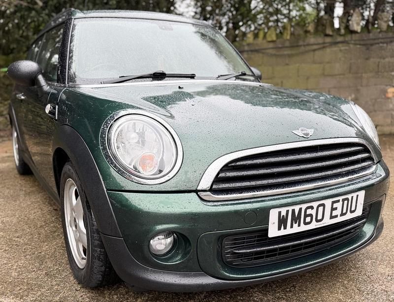 Green Used 2011 Mini One Clubman Estate | £3,799 (Fair price) - Image 1/4