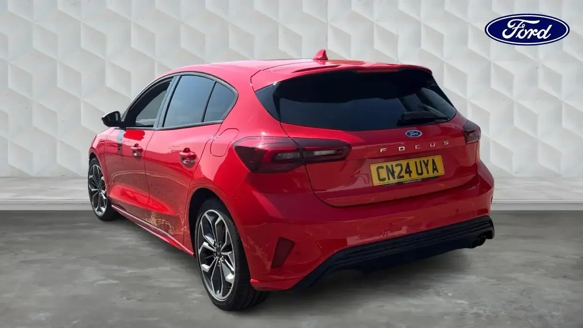 Used Ford Focus ST-Line X 125 HP (91 kW) 2024 Red Hatchback