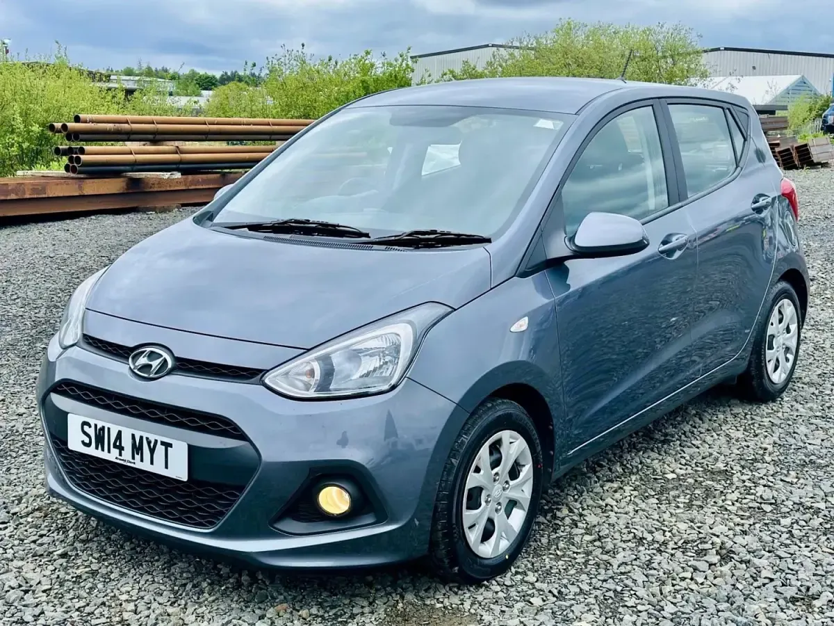 Usado Hyundai i10 SE 2014 Cinzento Citadino