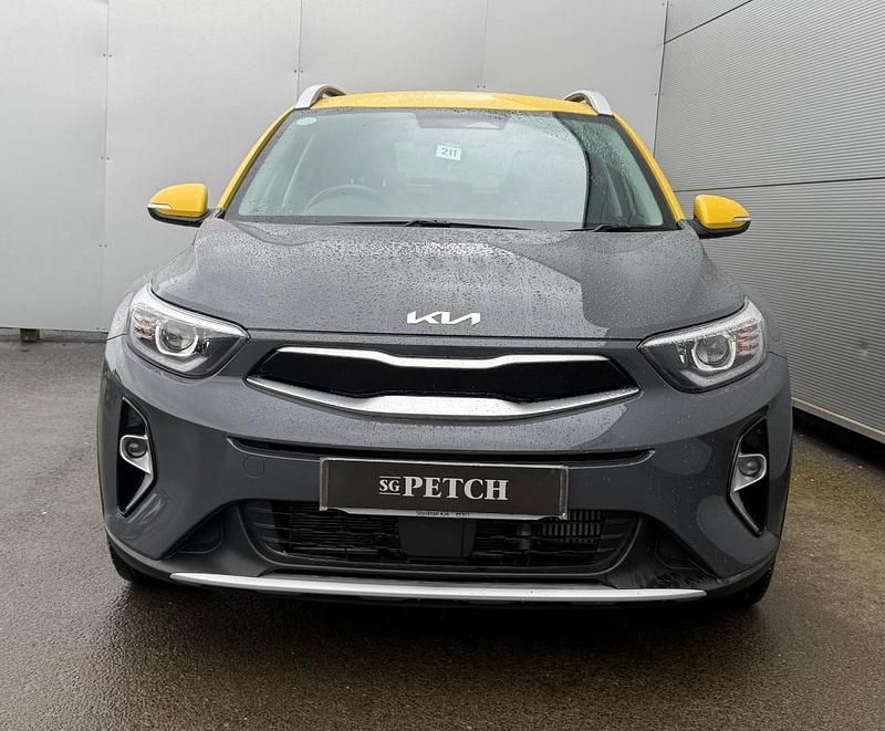 Used Kia Stonic 99 HP (72 kW) 2023 Grey SUV