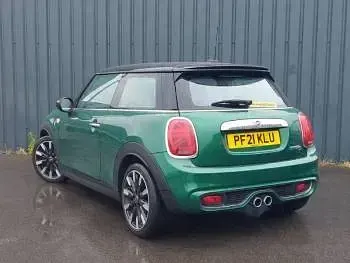 Used Mini Cooper S Exclusive 192 HP (141 kW) 2021 Green Hatchback