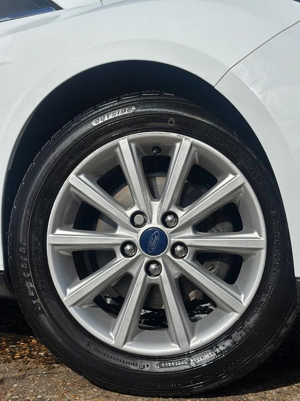 Used Ford Focus Titanium 2017 White Hatchback