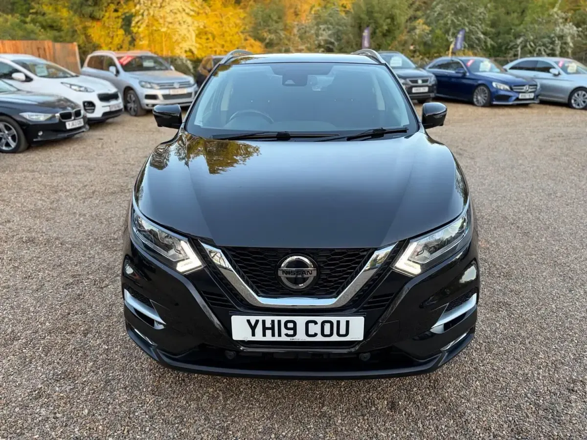 Used Nissan Qashqai N-Connecta 115 HP (84 kW) 2019 Black SUV