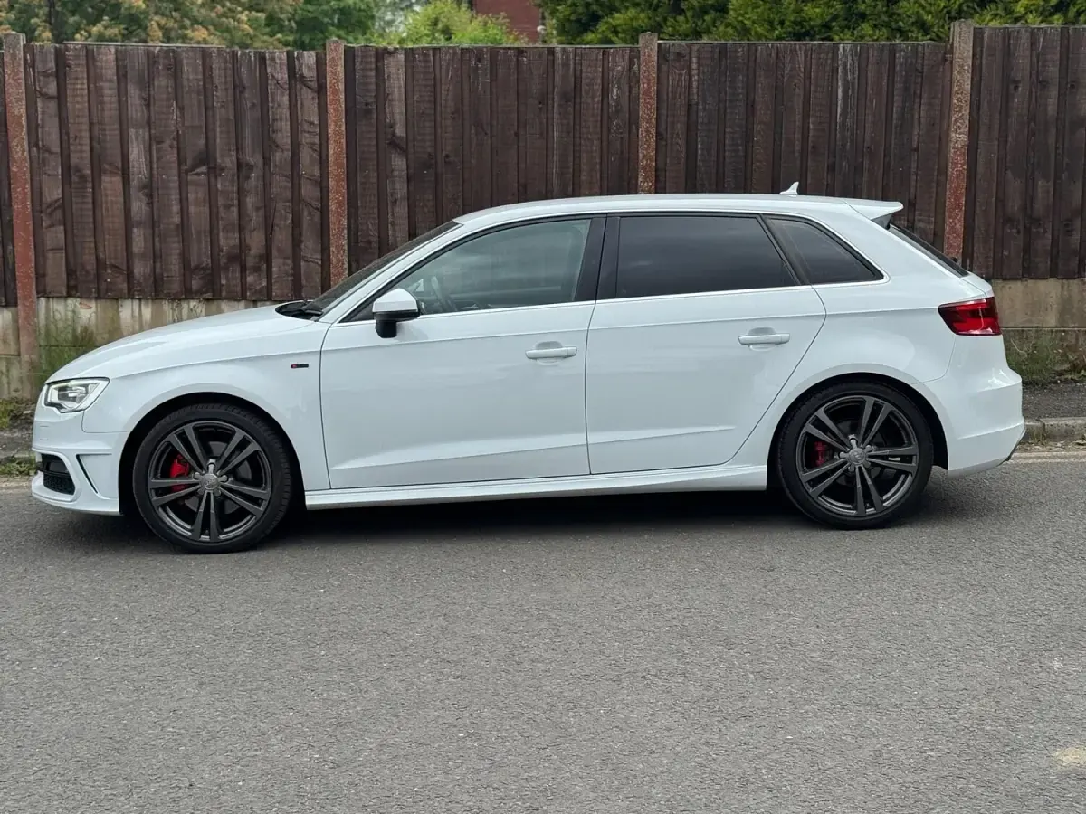 Used Audi A3 Sportback S-Line 184 HP (135 kW) 2013 White Hatchback