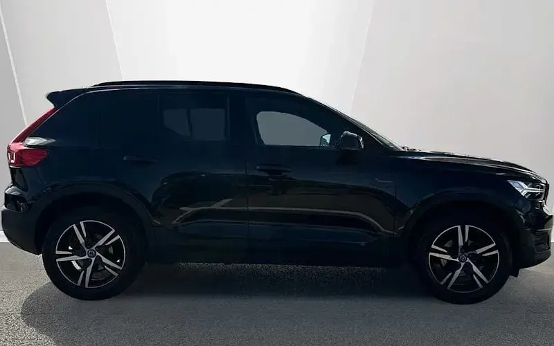 Usado Volvo XC40 R-Design 163 CV (119 kW) 2021 SUV