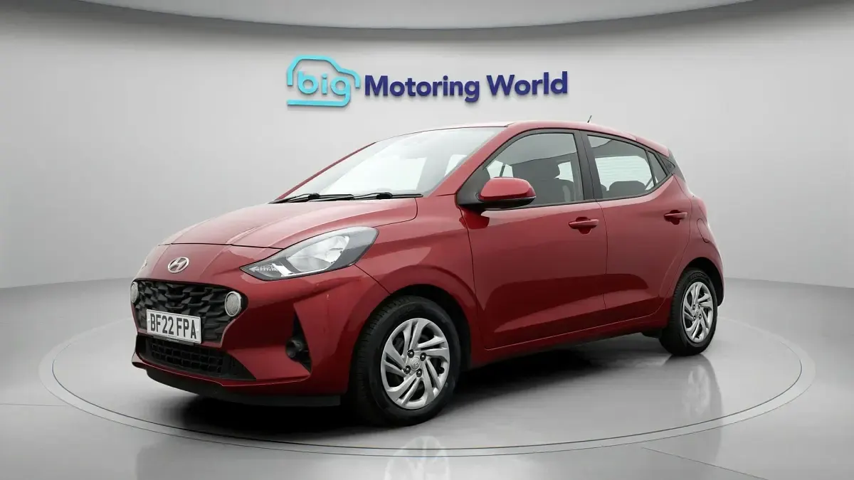 Used Hyundai i10 SE 67 HP (49 kW) 2022 Red Hatchback