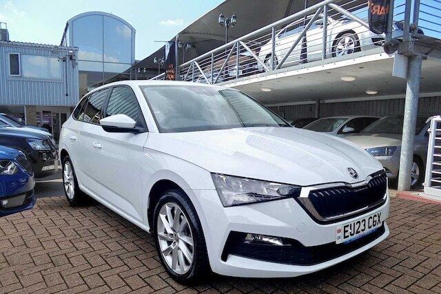 Moon white Used 2023 Skoda Scala SE L Hatchback | £15,980 (Fair price) - Image 1/4