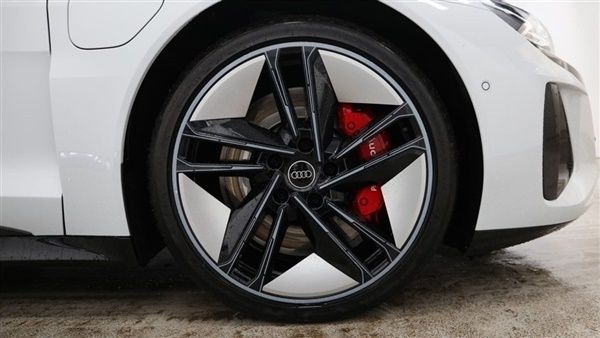 Suzuka grey metallic Used 2023 Audi e-tron Business SUV | £68,975 - Image 1/1