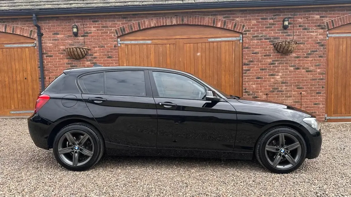 Used BMW 116 Sport Line 2015 Black Hatchback