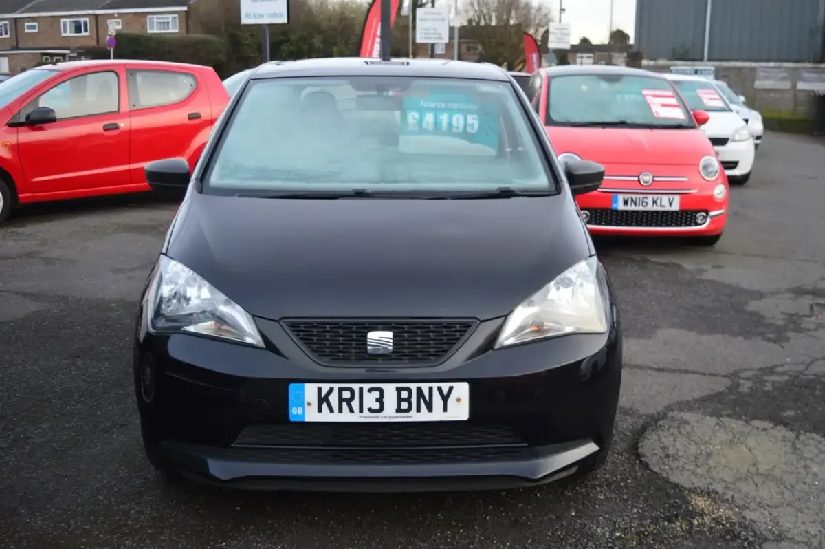 Usado Seat Mii 60 CV (44 kW) 2013 Negro Utilitario