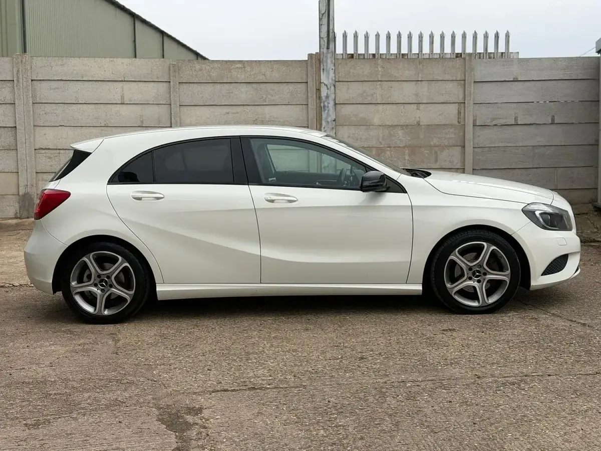 Used Mercedes A200 136 HP (100 kW) 2014 White Hatchback