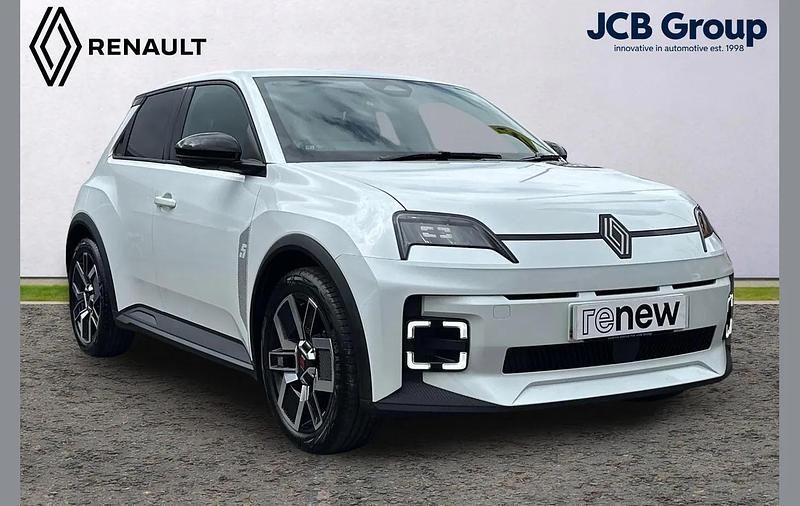 Used Renault R5 Komfort 110 kW (150 HP) 2025 White Hatchback