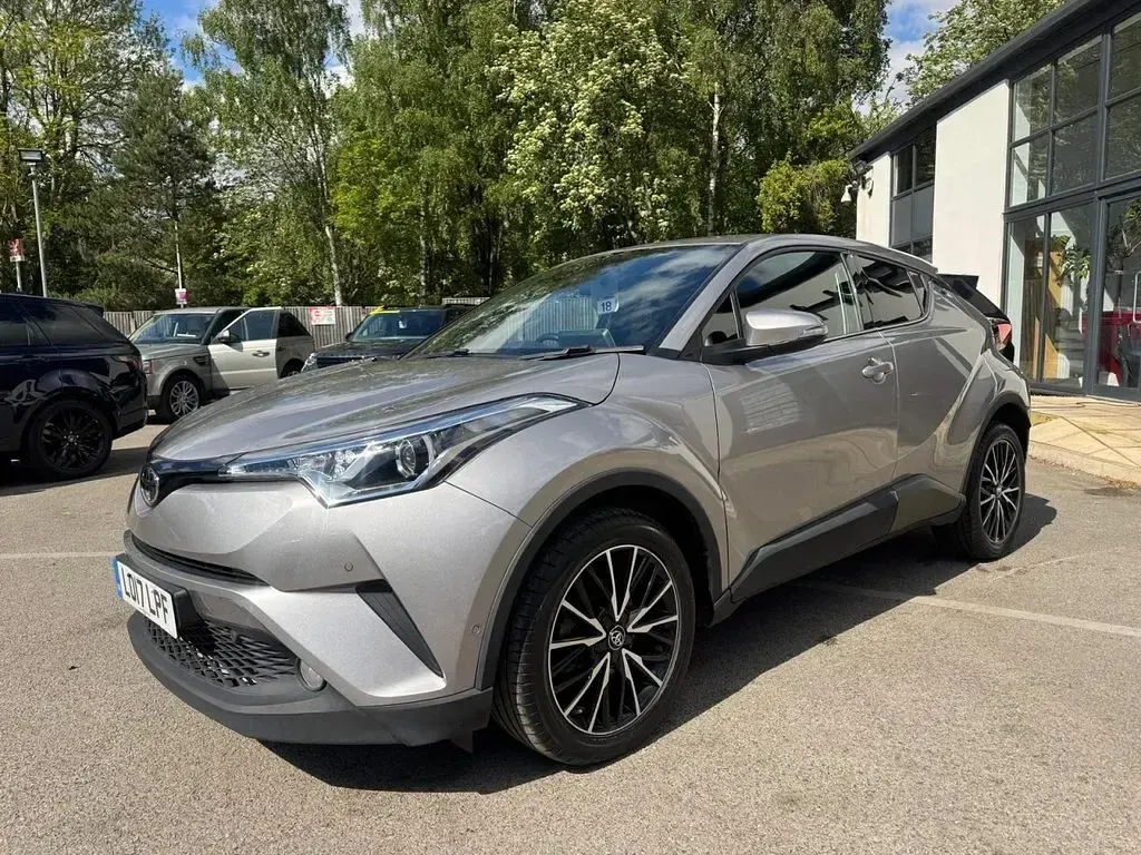 Used Toyota C-HR 116 HP (85 kW) 2017 Silver SUV