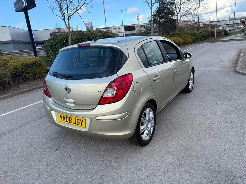 Used Vauxhall Corsa Design Edition 2008 Gold Hatchback