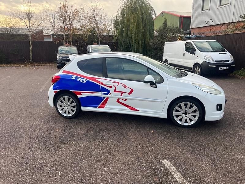 Used Peugeot 207 S16 120 HP (88 kW) 2010 White Hatchback