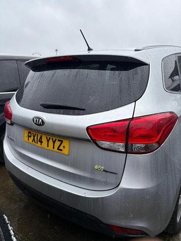 Used Kia Carens 133 HP (97 kW) 2014 Silver MPV