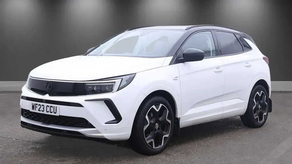 Used Vauxhall Grandland X Ultimate 130 HP (95 kW) 2023 White SUV