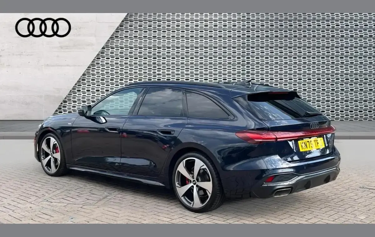 Used Audi A5 Advanced 200 HP (147 kW) 2025 Blue Estate