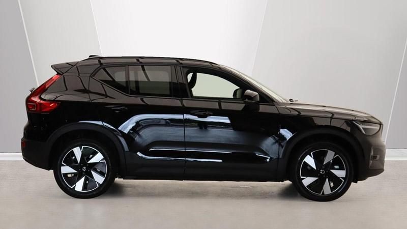Black Used 2025 Volvo EX40 Plus SUV | £35,000 (Super price) - Image 1/4