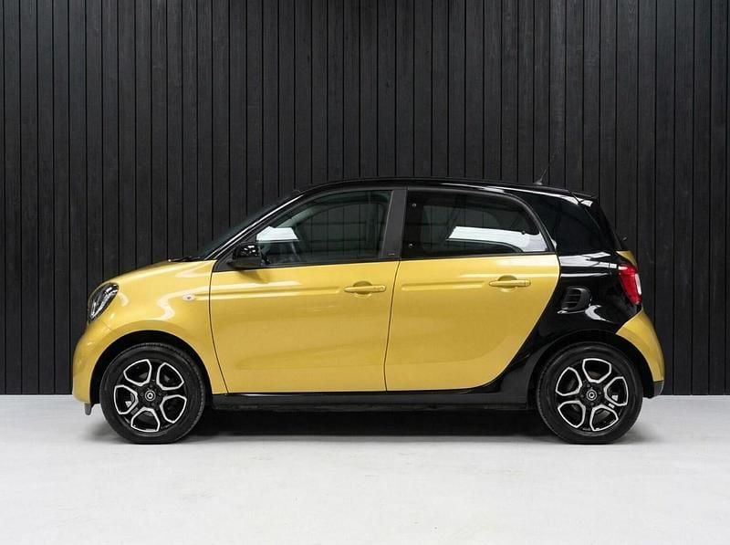 Used Smart ForFour Premium 2015 Yellow Hatchback