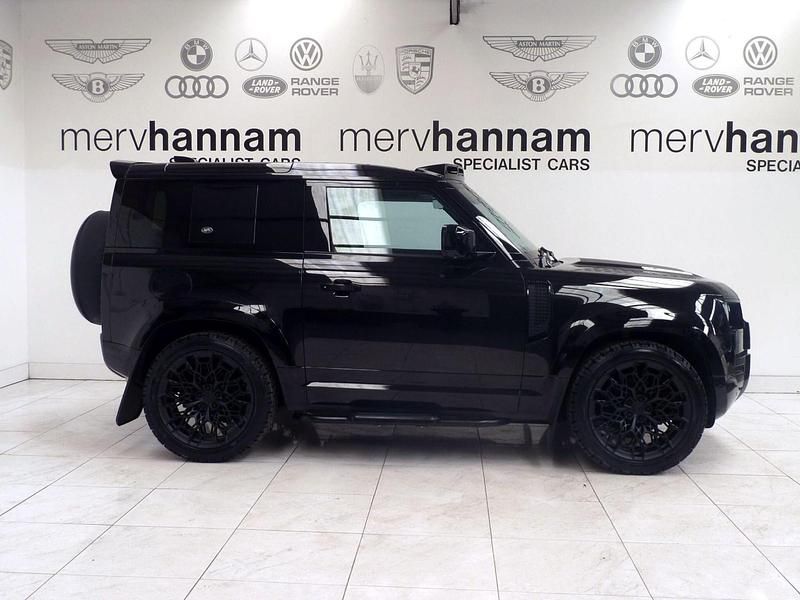 Used Land Rover Defender SE Dynamic 250 HP (183 kW) 2022 Black SUV
