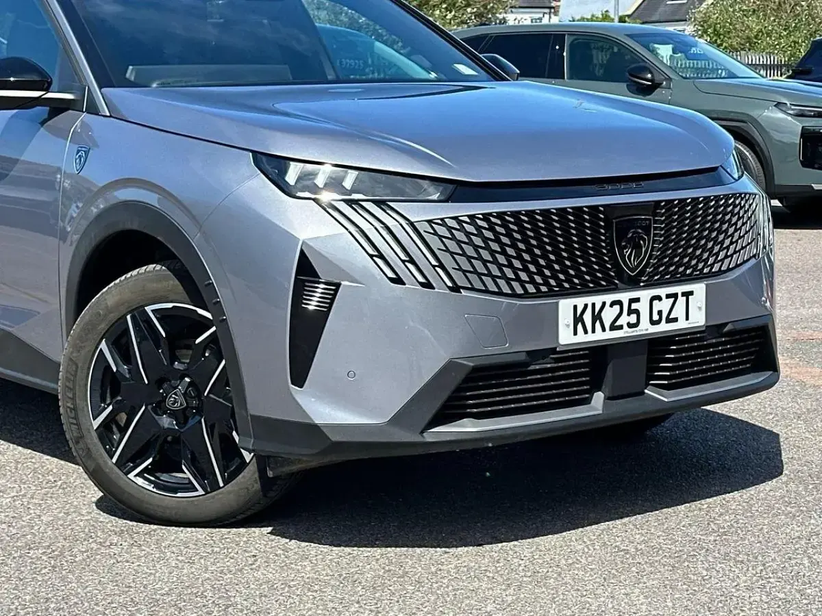 Used Peugeot 3008 GT 143 HP (105 kW) 2025 Grey SUV