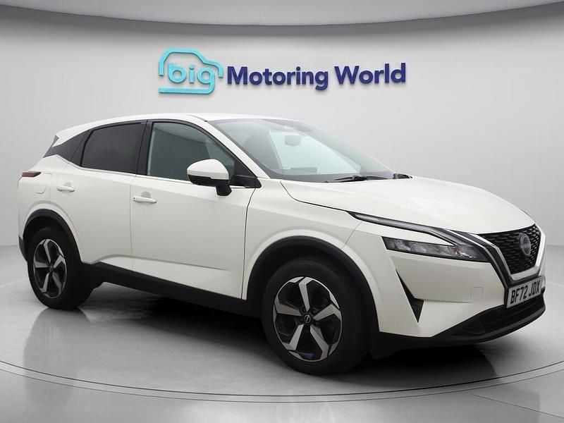 White Used 2022 Nissan Qashqai N-Connecta SUV | £16,600 (Fair price) - Image 1/4