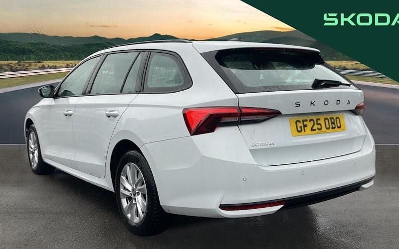 Used Skoda Octavia SE Technology 150 HP (110 kW) 2025 Moon white metallic Estate