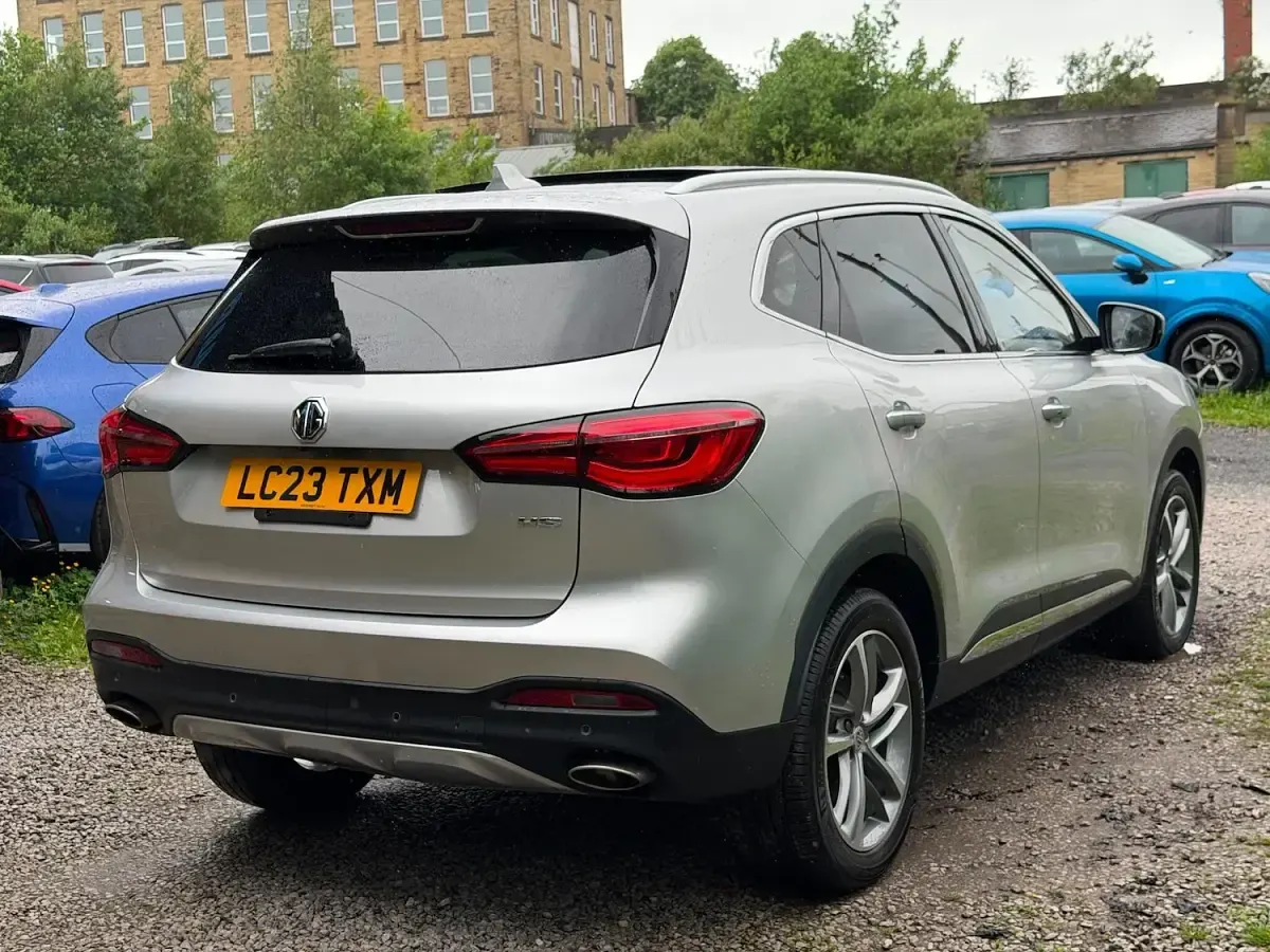 Used MG HS Exclusive 162 HP (119 kW) 2023 Silver SUV