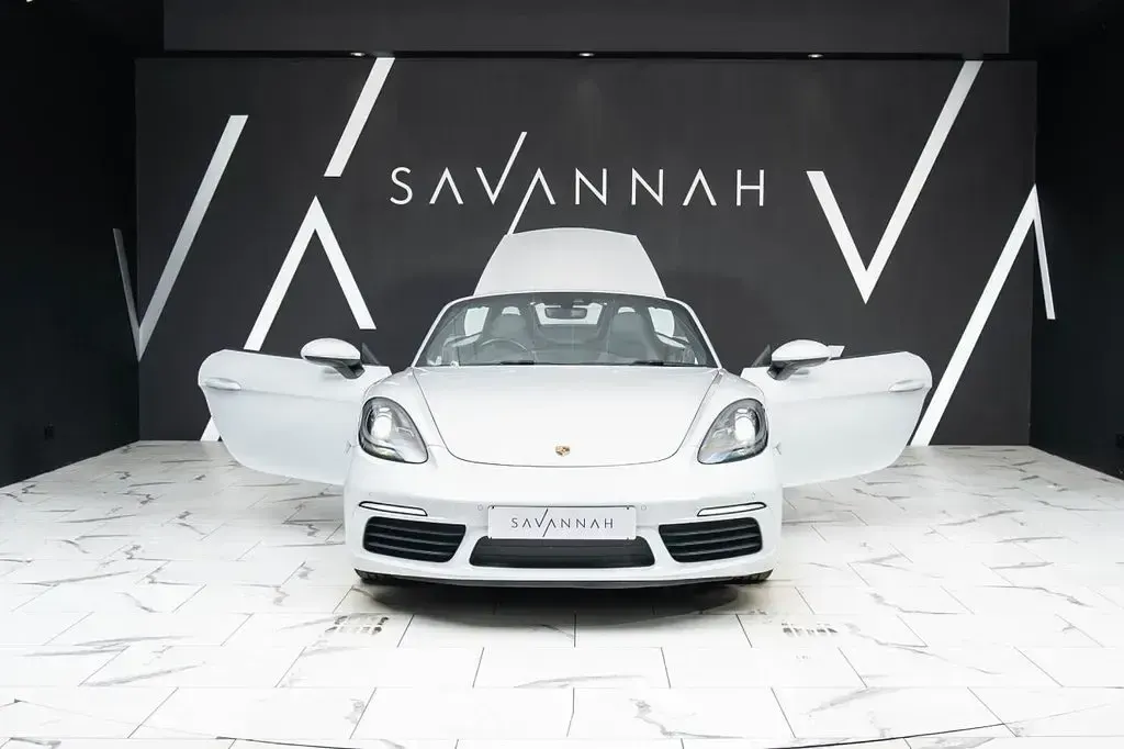 Used Porsche 718 Boxster 300 HP (220 kW) 2017 White Cabriolet