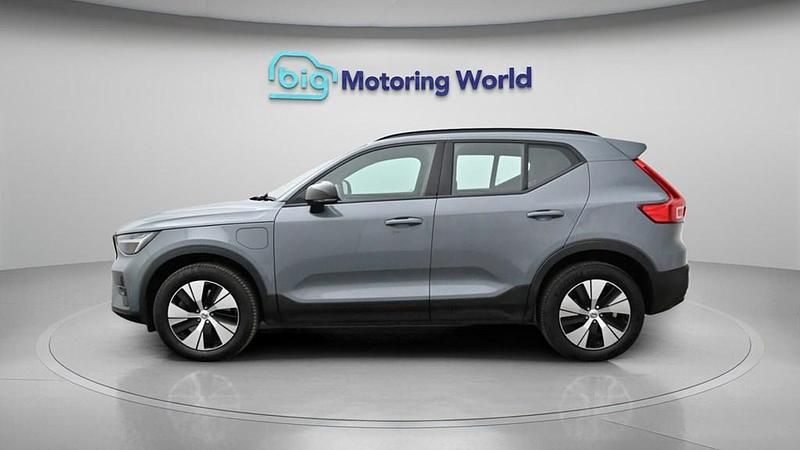 Usado Volvo XC40 Plus 211 HP (155 kW) 2023 Cinzento SUV