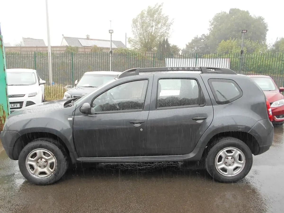 Used Dacia Duster 114 HP (83 kW) 2018 Grey SUV