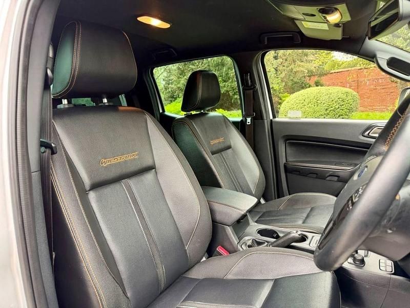 Begagnad Ford Ranger Wildtrack 2023 Silver Pickup