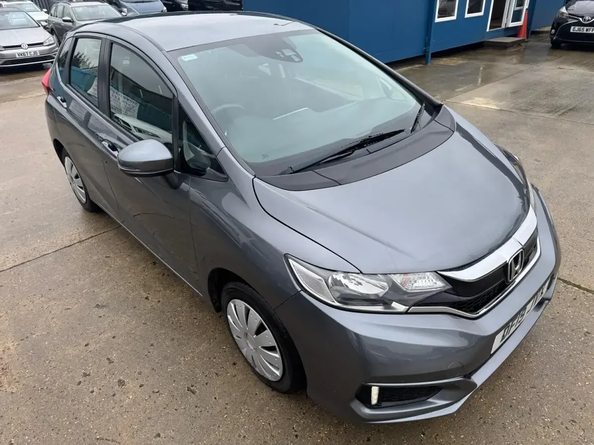 Used Honda Jazz S 102 HP (75 kW) 2019 Grey Hatchback