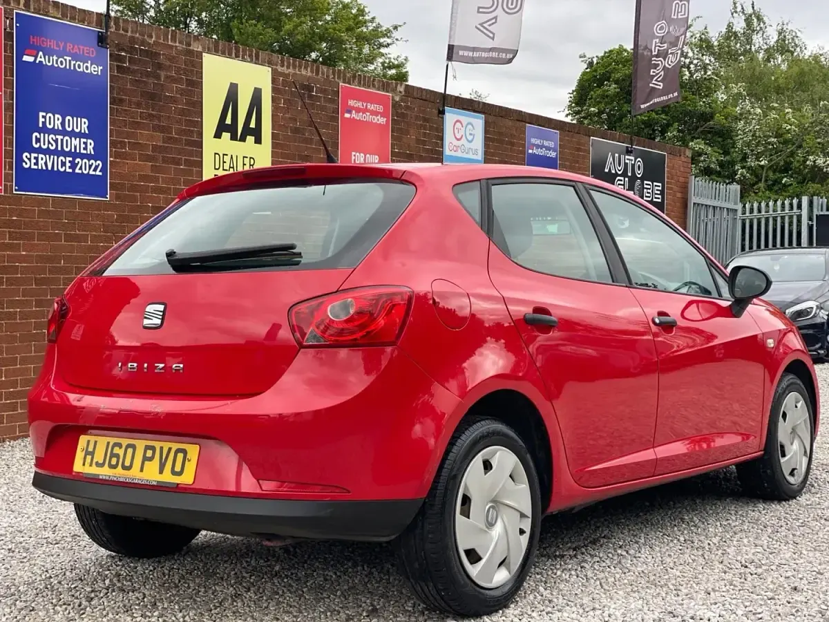 Usado Seat Ibiza 75 HP (55 kW) 2010 Vermelho Citadino