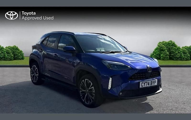 Used Toyota Yaris Cross 113 HP (83 kW) 2024 Blue SUV
