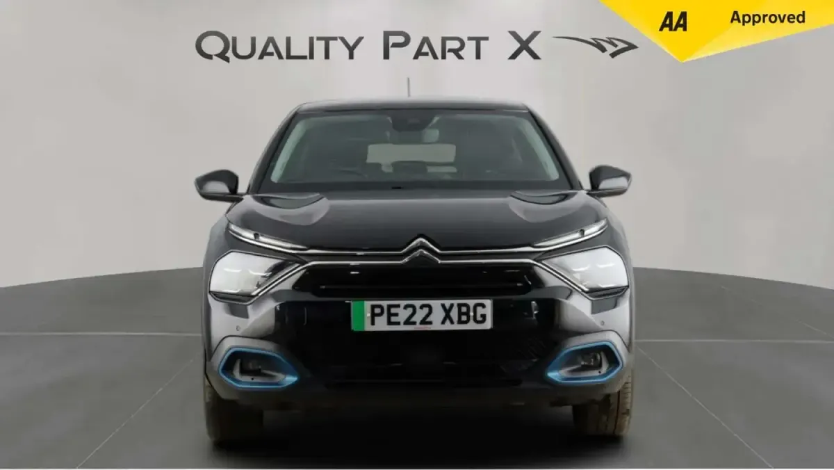 Usado Citroën e-C4 Shine 100 kW (136 HP) 2022 Preto Citadino