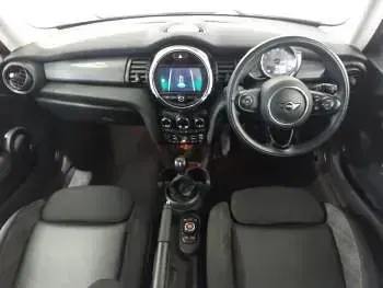 Used Mini Cooper 136 HP (100 kW) 2018 White Hatchback