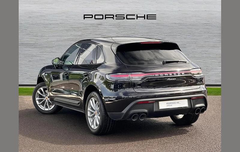 Used Porsche Macan 265 HP (194 kW) 2022 Black SUV