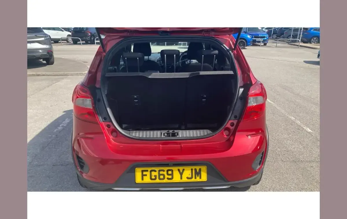 Used Ford Ka Plus Active 84 HP (61 kW) 2019 Red Hatchback