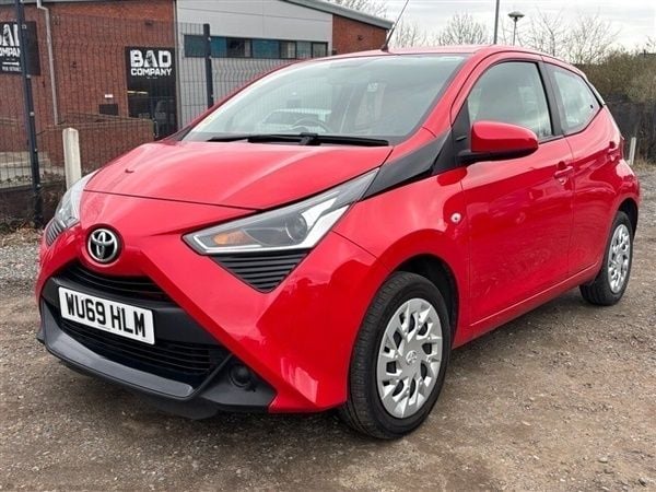 Red Used 2019 Toyota Aygo X-play Hatchback | £7,000 (Fair price) - Image 1/1