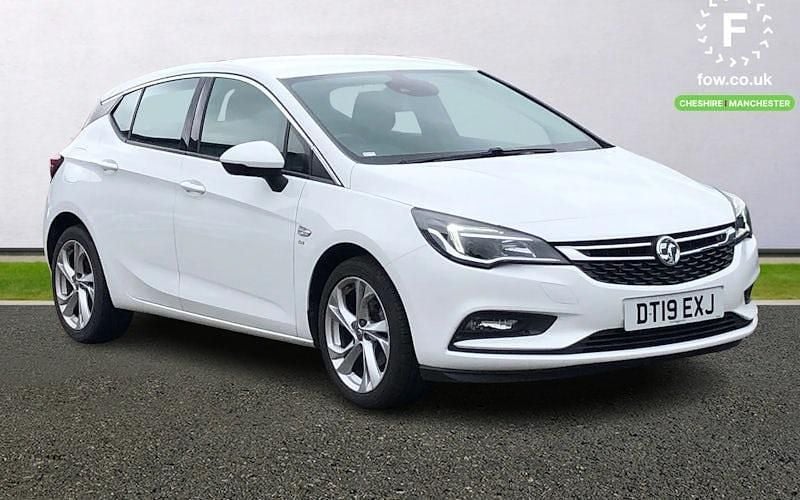 White Used 2019 Vauxhall Astra Active Hatchback | £8,499 (Fair price) - Image 1/4