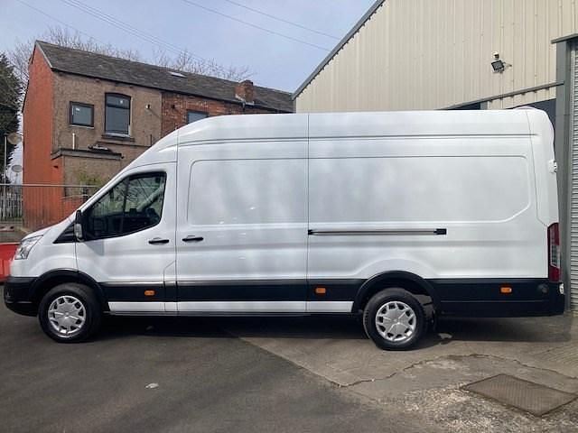 Used Ford Transit Trend 130 HP (95 kW) 2022 White Van
