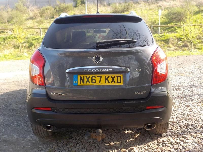 Used Ssangyong (KGM) Korando 178 HP (130 kW) 2017 Grey Estate