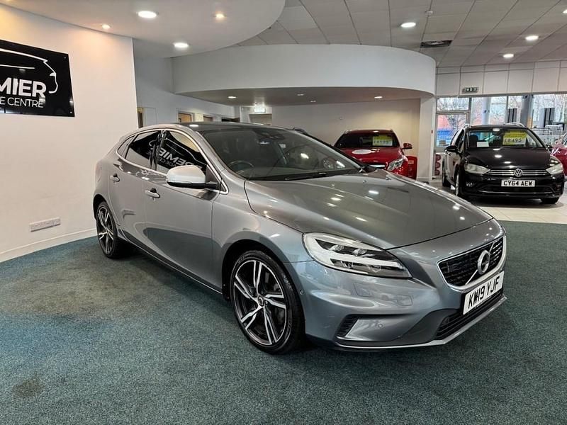 Used Volvo V40 R-Design 122 HP (89 kW) 2019 Grey Hatchback