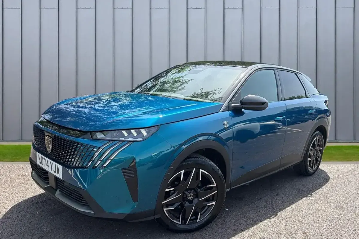 Second-hand Peugeot 3008 GT 134 CP (98 kW) 2025 Albastru SUV