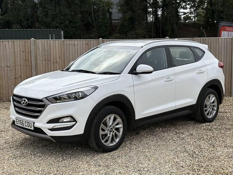 White Used 2016 Hyundai Tucson SE SUV | £8,600 (Fair price) - Image 1/4
