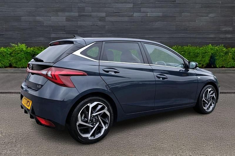 Used Hyundai i20 Premium 99 HP (72 kW) 2023 Grey Hatchback