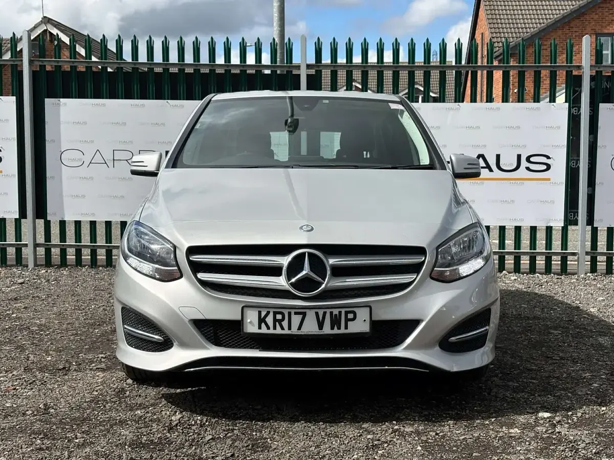 Used Mercedes B180 SE 109 HP (80 kW) 2017 Silver Hatchback