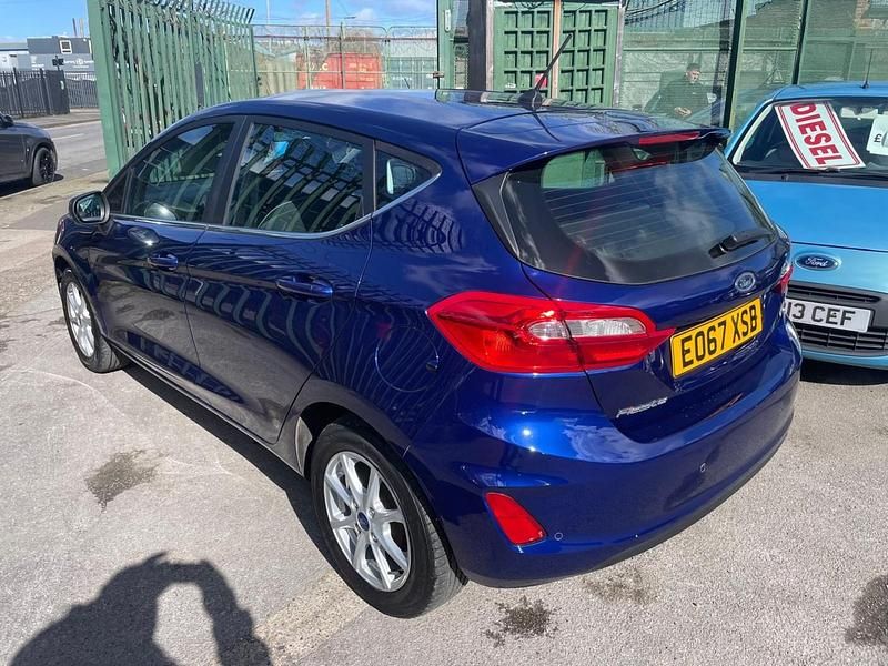 Used Ford Fiesta Zetec 100 HP (73 kW) 2017 Blue Hatchback